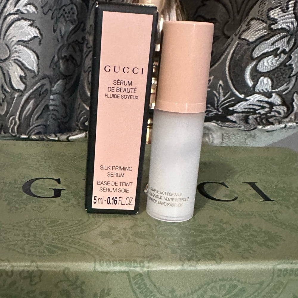 Gucci Silk Priming Serum - Soft Peach